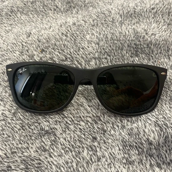 Raybans barely used Ray-Ban | Accessories | Rayban Clubround Classic Sunglasses  main image 4